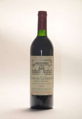 3 Flaschen Chateau La Lagune, Haut Medoc , Jahrgänge: 1x 1988 u. 2x 1990, Grand Cru Classe, je ca. 75 cl, top shoulder bis into neck, unverkostet, ...
