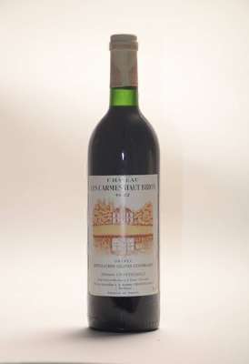 2 Flaschen 1982 Chateau Les Carmes Haut Brion , Graves, ca. 75 cl, je top shoulder, unverkostet