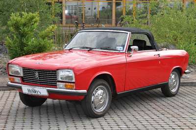 Peugeot 304 B Cabriolet, EZ 03.1972, Laufleistung 19.375 km abgelesen, 48 KW/ 65 PS, H-zulassungsfähig, 4-Gang Schaltgetriebe, rot, Kunstleder ...