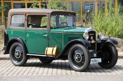 Peugeot 190 S, EZ 04.1928, H-Kennzeichen, Laufleistung 14.779 km abgelesen, 10 kW/ 14 PS, Schaltgetriebe, grün/schwarz, Alcantara grün, Fahrzeug ...