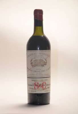 2 Flaschen 1936 Château Margaux, Premier Grand Cru Classé, upper mid shoulder, je ca. 75 cl, Importeur: Schenley Import Corporation, New York, USA, ...