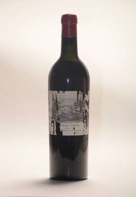 1 Flasche 1934 Château Lafite Rothschild, Pauillac, Premier Grand Cru Classé, upper mid shoulder, ca. 75 cl, unverkostet, Etikett besch., Kapsel ...