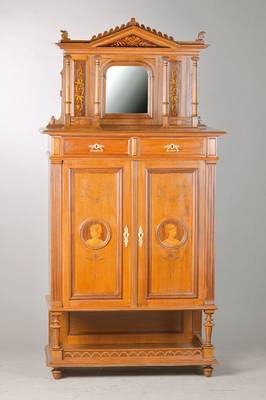 Vertiko mit Spiegeleinsatz, um 1880-1900, Nussbaum furniert, 2-schübig u. 2-türig, 4 ionische Vollsäulen, Portraits und florale Malereien, ...