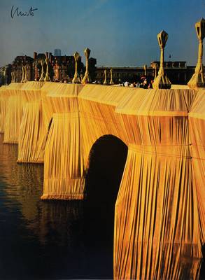Christo, geb. 1935, "The Pont Neuf Wrapped", Farboffset auf dickem Papier, handsigniert oben links, Blattgr. ca. 84x64 cm, min. Knick an ...