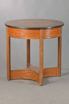 Runder Tisch, Deutsch/Darmstadt, 1900/1905 , viersäulig, Unterteil in sich verschrenkt, Oberteil Zarge in der waagrechtenschichtweise aufgebaut, ...