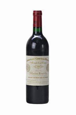 1 Flasche 1988 Cheval Blanc, St. Emilion Grand Cru Classe, ca. 75cl, into neck, CellarTracker 92/100, Etikett l. beschmutzt, unverkostet, in Holzkiste