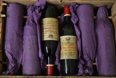 12 Flaschen 1974 Chateau Corbin Michotte, Appellation Saint-Emilion Grand Cru Classe Controlee, je ca. 75 cl., Etiketten l. beschädigt und ...