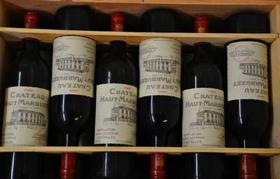 12 Flaschen 1989 Chateau Haut-Marbuzet, Saint-Estephe, top shoulder u. besser, je ca. 75 cl, unverkostet, in Originalholzkiste, sehrguter ...