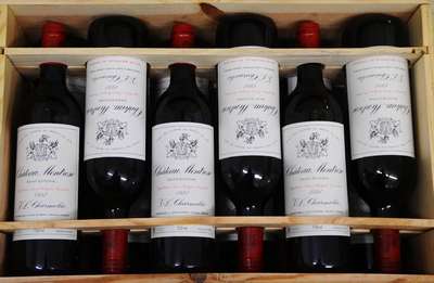 12 Flaschen 1991 Chateau Montrose, Saint Estephe, unverkostet, je ca. 75 cl, je into Neck, in Originalholzkiste, Cellartracker89/100