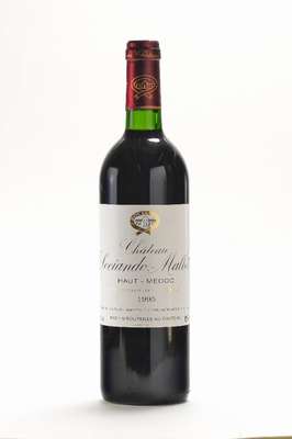 12 Flaschen 1995 Chateau Sociando Mallet, Haut-Medoc, je ca. 75 cl, unverkostet, in Originalholzkiste, Wine Spectator 91/100 Punkte
