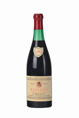 2 Flaschen 1959 Musigny J. Faiveley, Cote D'Or, ca. 70 cl, Abstand zwischen Kapseln und Wein: 3-3,5 cm, unverkostet, sehr selten im Angebot, ...