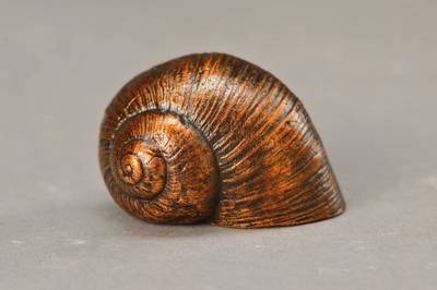 Paul Wunderlich, 1927-2010, Bronze, Schnecke, mit dem Namenszug von Wunderlich, mit Buch: Labyrinthe - Das Werk von Paul Wunderlich, ca. 3,5 cm