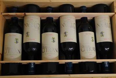 12 Flaschen 2002 Chateau Citran, Haut-Medoc,Cru Bourgeois, into neck, je ca. 75 cl, unverkostet, in der Originalholzkiste, CellarTracker 86/100