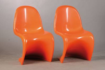 8 Stapelstühle, Entwurf Verner Panton, um 1959/60, Ausführung Fehlbaum Production 1971, Hermin Miller, Kunststoff in Spritzgußform, Der Panton ...