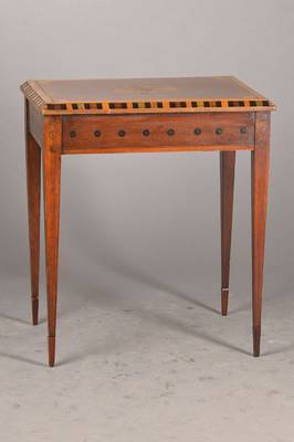 Beistelltischchen im Louis-Seize-Stil, um 1900, Mahagoni massiv mit Ahornbänder u. grün eingefärbter Pappel, Fächermotiv mit Brandmalerei, ...