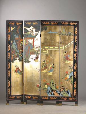 Paravent mit Chinoserie, Asien, frühes 20.Jh., Holz gestuckt u. gelackt, Schauseitemit goldfarbenem Lack, reicher Szenerie mit Glücksymbolik, ...