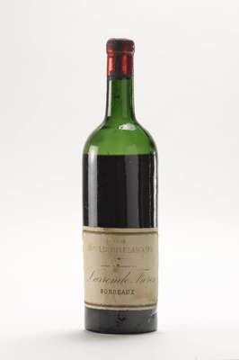 1 Flasche 1928 Chateau Léoville-Las Cases, Expédié en barriques par Larronde Freres, Bordeaux, ca. 70 cl, below shoulder, Etikett mit leichten ...