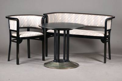 Sitzgarnitur, Ausführung Thonet 1986, Nähe zu Josef Hoffmann, bestehend aus 2 Stuhlsesseln, einer Bank und einem Tisch, Holz schwarz gefaßt, ...