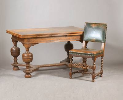 Ausziehtisch mit 4 Stühlen,Gründerzeit um 1890/1900, Eiche massiv u. furniert, im Frühbarockstil 1680/1720, reiche Drechselarbeit mit ...