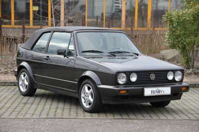 VW Golf I Cabriolet, EZ 02.1990, Laufleistung ca. 151.212 km, HU 07.2017, 72 kW/ 98 PS, 5- Gang Schaltgetriebe, Graphitschwarz metallic, Sportsitze ...