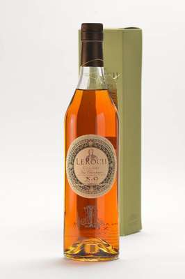3 Flaschen Le Roch Cognac Fine Champagne X.O , Abstand zwischen Kapsel und Cognac: je ca 2,8 cm, ca. 70 cl, 42,5 % Vol., mit Originaletikett über ...