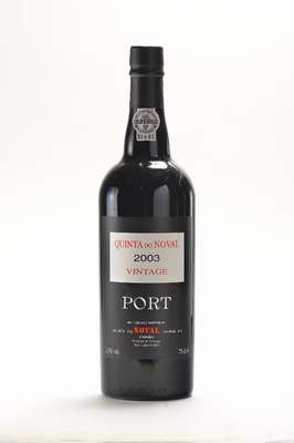 5 Flaschen Quinta do Noval Vintage Port, 1x 2000 Silval Vintage, 1x 2000 Quinta do Noval Vintage, 3x 2003 Quinta do Noval Vintage, bottled and ...