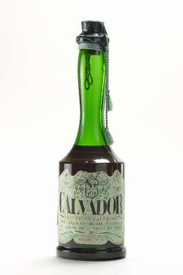 1 Flasche Calvados Tres vieux, Au Celler du Chateau du Breuil, Appellation Controlee Pays D'Auge, Foundre Nr.76, ca. 70 cl, 42% Vol., selten im ...