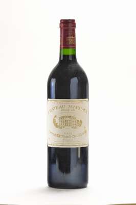 1 Flasche 1993 Chateau Margaux, Margaux, Premier Grand Cru Classe, ca. 75 cl, into neck, Jean Marc Quarin 90/100 Punkte, unverkostet , Etikett l. ...