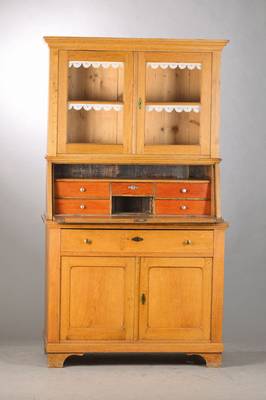 Aufsatzsekretär, deutsch, um 1900/10, Eiche mass., Halbschrank mit rundlichen Füllungen, Schrägklappensekretär mit 5-schübigem Innenleben in ...