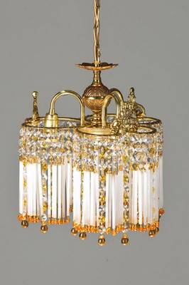 Glasstablüster in klassischer Art der 1930er J., Spanien, ausgefallenes Design, hochglanzpoliertes Messingrondell mit reichem u. vollständigen ...