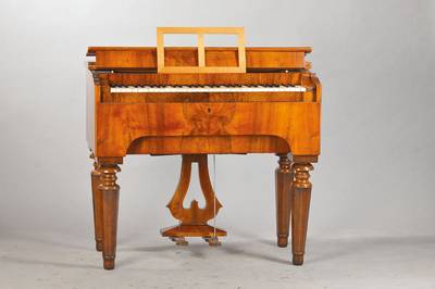 Harmonium "PH.J.Trayser", "Stuttgart", deutsch, um 1830, sehr dekoratives Gehäuse in Nussbaumfurnier auf Weichholz, z.T. ...