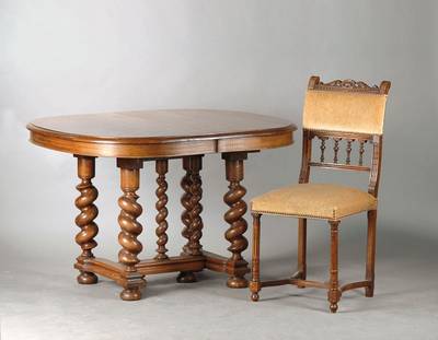 Sitzgruppe im Renaissance-Stil, wohl Raum Lyon, um 1880/90, Eiche massiv, 6 Stühle in eklektizistischer Ornamentik, Ausziehtisch mit 7 salomonischen ...