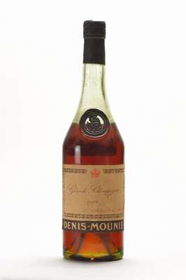 1 Flasche 1914 Denis-Mounie Grand Champagne,Cognac, ca. 70 cl, Abstand zwischen Kapsel undCognac: ca. 7,5 cm, unverkostet, sehr selten im Angebot, ...
