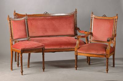 Salongruppe im Louis-Seize-Stil, deutsch, um 1870/80, Eiche massive, bestehend aus einem Sofa, 2 Armlehnstühlen sowie 4 Stühlen, zierlicher ...