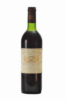 1 Flasche 1975 Chateau Margaux, Margaux, Premier Grand Cru Classe, ca. 73 cl, ca. top shoulder, Etikett l. beschmutzt, unverkostet, selten im Angebot