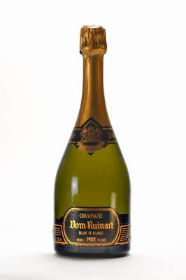 3 Flaschen 1988 Dom Ruinart, Champagne, Brut, Blanc de Blancs, je ca. 75 cl, ca. 12,5 % Vol., unverkostet, Abstand zwischen Flaschenboden und Wein: ...