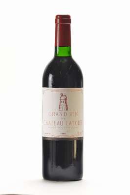 6 Flaschen 1985 Chateau Latour, Pauillac, je ca. 75 cl, Premier Grand Cru Classe, je ca. into neck-high fill, unverkostet, hervorragender ...
