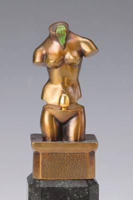 Salvador Dali, 1904-1989, Bronzeskulptur auf Sockel, signiert und nummeriert 6122/7500 D, Gesamthöhe ca. 20 cm
