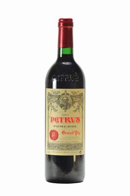 1 Flasche 2001 Chateau Petrus, Pomerol, ca. 75 cl, ca. into neck, ca. 13,5 % Vol, unverkostet, hervorragender Erhaltungszustand,absolut ...