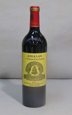 3 Flaschen 2001 Chateau Angelus, Premier Grand Cru Classe, je ca. 75 cl, je ca. 13,5 % Vol, unverkostet, je ca. into neck, selten im Angebot, sehr ...