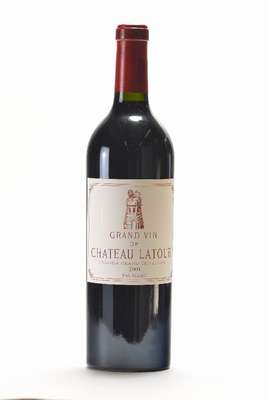 1 Flasche 2001 Chateau Latour, Pauillac, Premier Grand Cru Classe, ca. high fill, ca. 75 cl, ca. 13 % Vol., unverkostet, sehr seltenim Angebot, ...