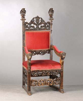 Armlehnsessel, deutsch, 1880-1910, Nussbaum, im Frühbarock-Stil, Rückenlehnenbekrönung reich ornamentiert, Fußgestell mit Schienen, Aufgesetzt ...