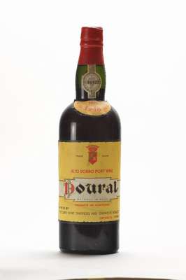 8 Flaschen 1948 Doural Alto Douro Port Wine,Matured in Wood, je ca 75 cl, into neck, Shipped by The Duoro Wine Shippers and Growers Association Ltd., ...