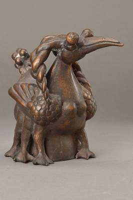 Gernot Rumpf, geb. 1941, Traubendritsche, Bronzeguß, signiert und datiert 1985, H. ca. 19 cm