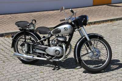 Hoffmann MR 175 Motorrad, Fahrgestellnummer 175719, EZ 04.1952, 1. Hand, Laufleistung 38.077 km abgelesen, H-Zulassung sofort möglich, 6 kW/ 8.1 PS, ...