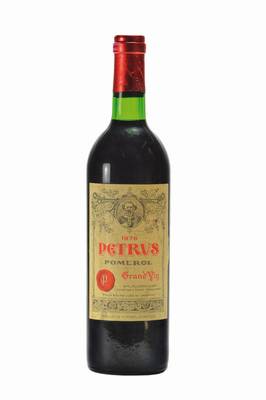 1 Flasche 1976 Chateau Petrus, Pomerol, ca. 75 cl, Füllstand: ca. top shoulder, unverkostet, guter Erhaltungszustand, selten im Angebot, ...