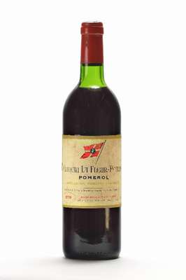 1 Flasche 1978 Chateau La Fleur-Petrus, Pomerol, ca. 75 cl, Füllstand: ca. top shoulder, unverkostet, selten im Angebot, Etikett l. besch. und ...