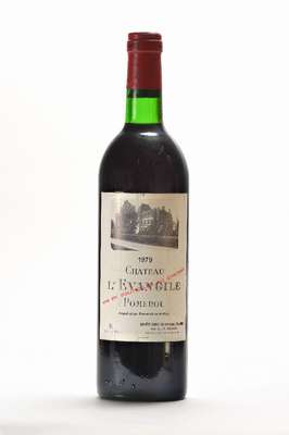 4 Flaschen 1979 Chateau L'Evangile, Pomerol,je ca. 75 cl, Füllstände: je ca. top shoulder,unverkostet, selten im Angebot, Etiketten l. ...