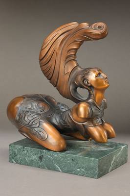 Ernst Fuchs, 1930-2015, Sphinx, Bronzeskulptur, signiert und nummeriert 142/1000, Gießerstempel Strassacker, auf Marmorsockel, an einem Bein locker, ...