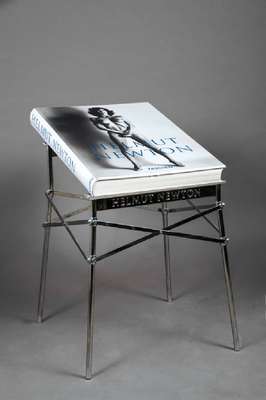 Helmut Newton, 1920-2004, Buchobjekt von 1999, "Sumo", handsigniert, limit. Auflage 2678/10000, ca. 70x50cm, Taschen Verlag, 488 Seiten, ...